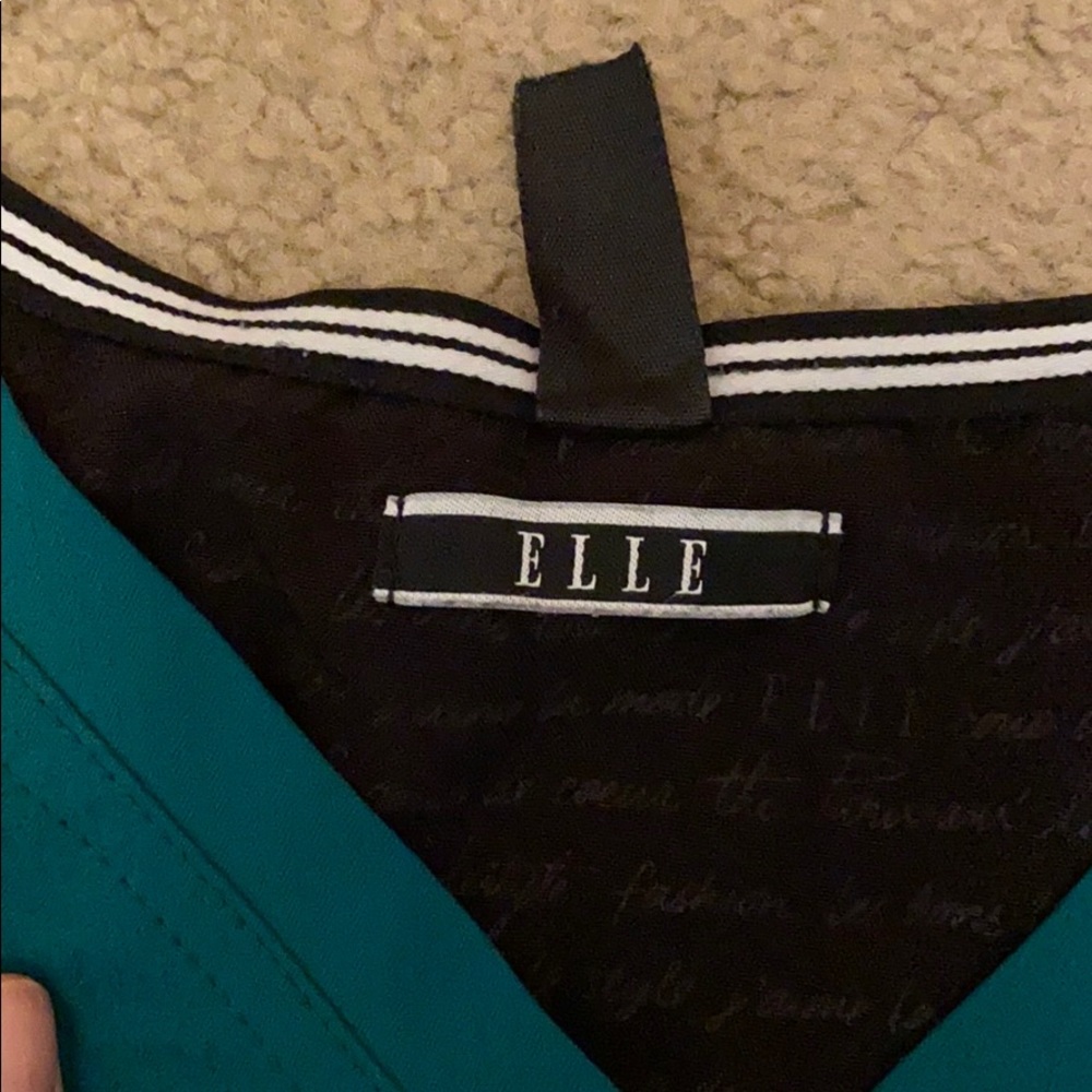 Elle Small Scrub Set - Picture 5 of 6
